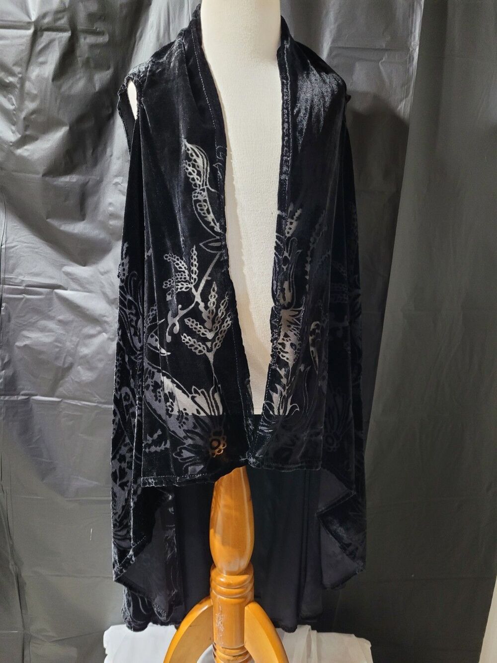Gene Accessories Wmns Black Velvet Vest Burnout Floral Boho Tapered Back  OS